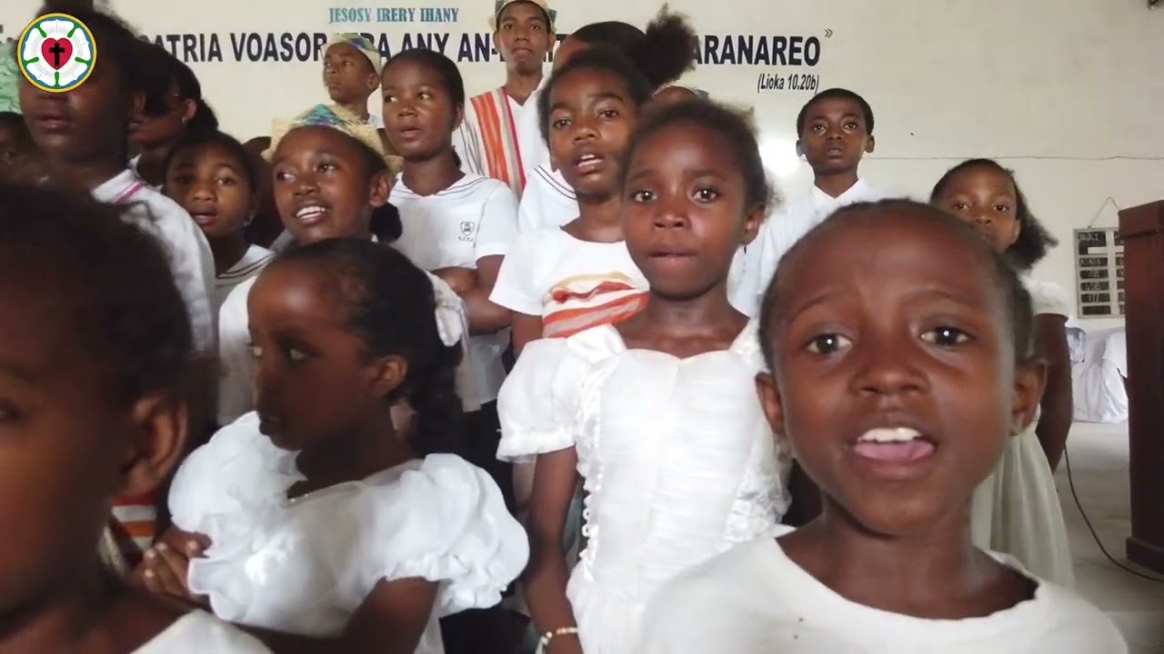 Fankalazana ny Krismasy 2025 nataon'ny Sekoly Alahady tao amin'ny FLM Andovinjo.