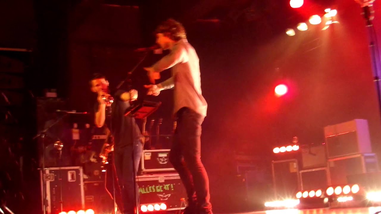 Tonbandgerät (mit Johannes Strate von Revolverheld) - Sekundenstill live in Hamburg (Benefizkonzert)