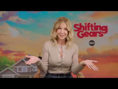 Interview: Jenna Elfman Teases Shifting Gears Character, Thoughts on Dharma & Greg Reboot