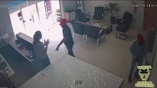 Brazilian Store Owner Smokes Armed Robbers