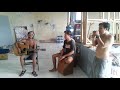 Pelukis pegang gitar"Tung so tarlupahon"
