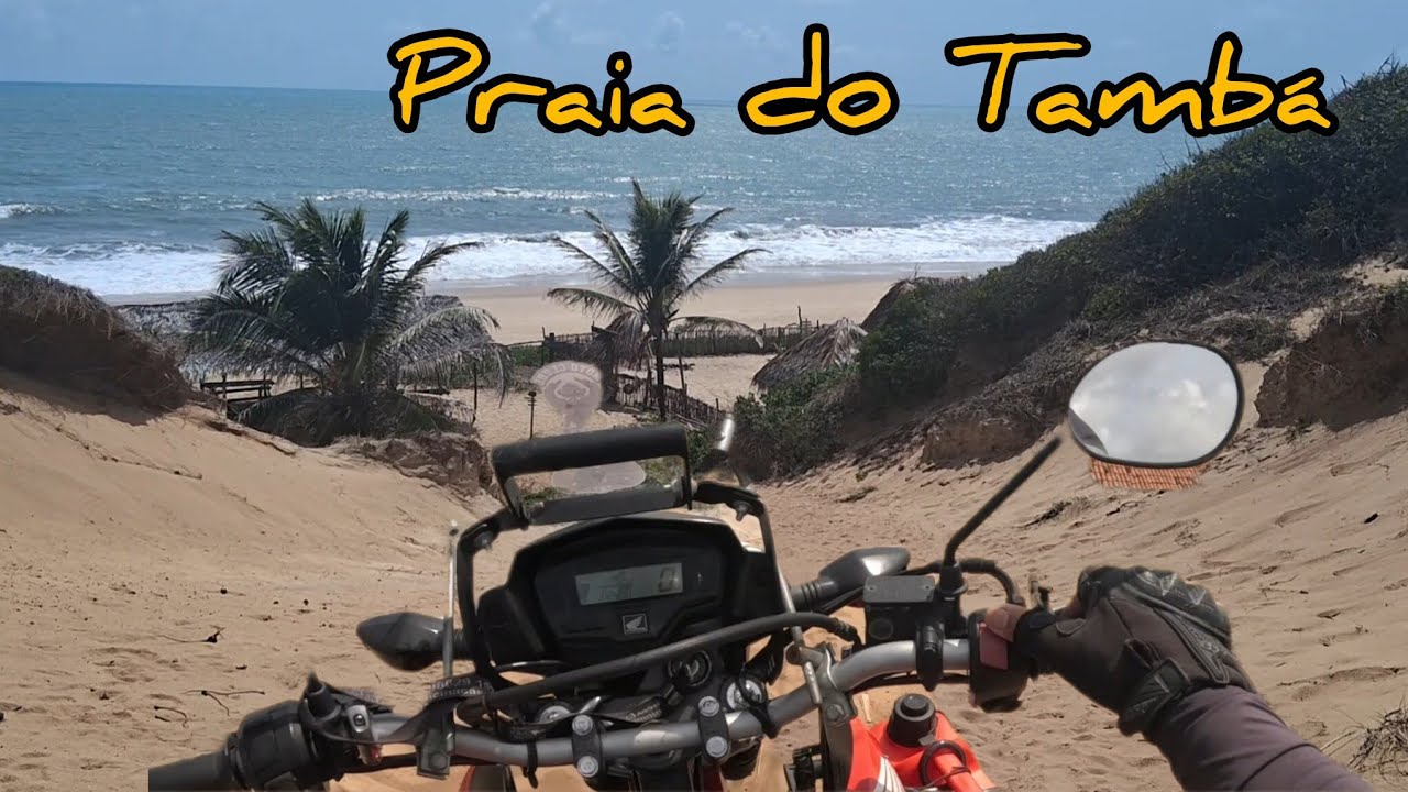 Praia do Tambá na Baia da traição PB uma praia deserta e um camping indígena.