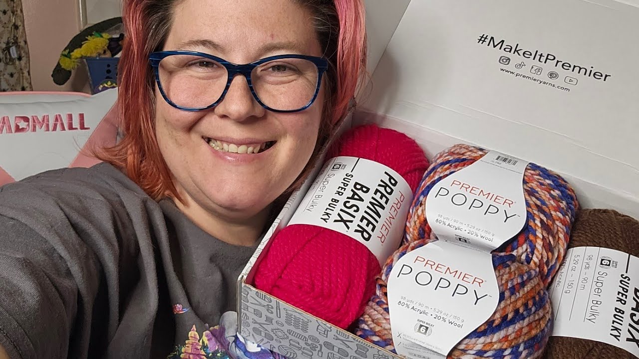 Big Knit Energy… so, I'm going to be honest with you all and perhaps  myself: I don't think I really like super bulky yarn. Like, it knits up  quick… but it's so