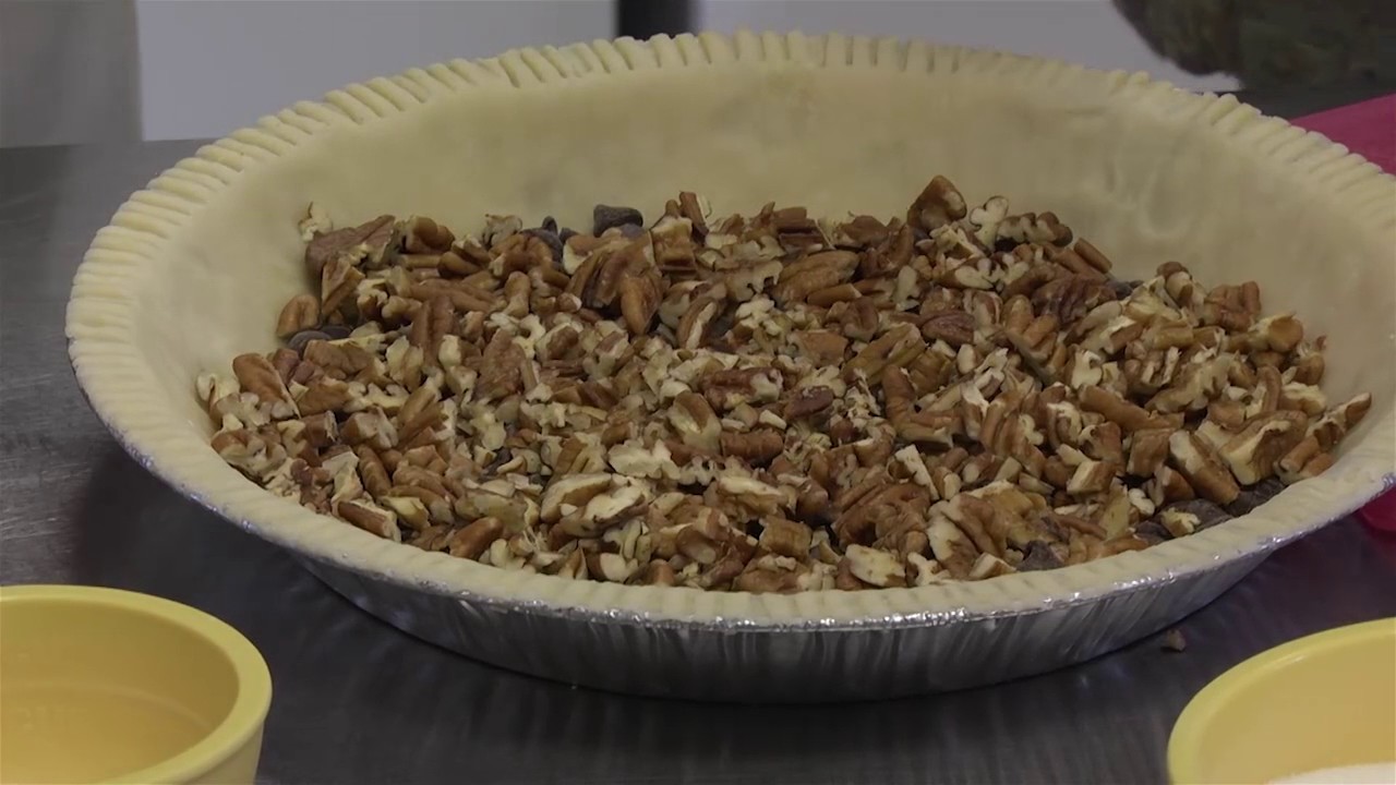 Cooking With Ruth: Episode 101 "Derby Pie"