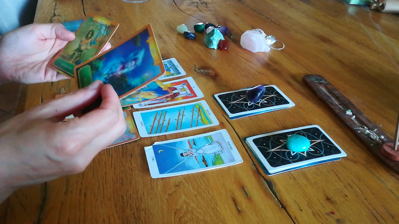 Valitse kasa, mitä hän tuntee sinua kohtaan? 🌹🌹🌹