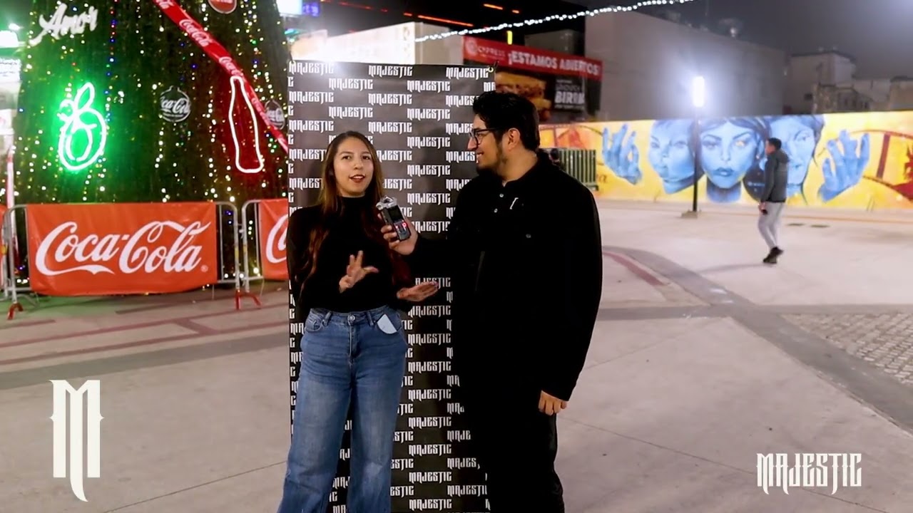 Maria Jose visita Av. Revolucion Tijuana desde Colombia!!