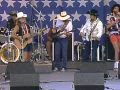 Willie Nelson & Waylon Jennings - I Can Get Off On You (Live at Farm Aid 1986)