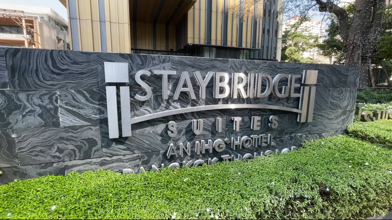 Staybridge Suites Bangkok Thonglor / 1 King 1 Bedroom Suite Corner / The Den Open Space Lounge