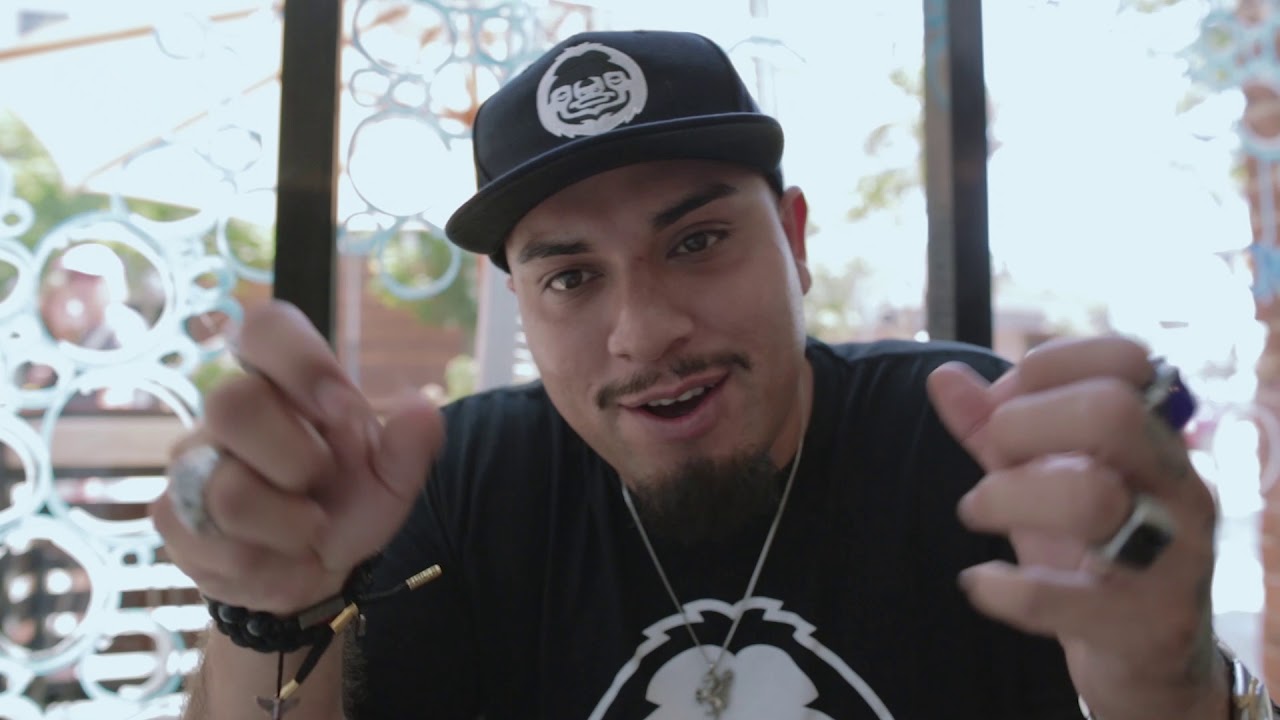 High & Hungry (Airfood Episode)