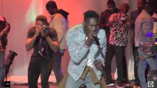 Mr Eazi - Leg Over ft Wizkid , Eddie Kadi & Maleek Berry Live In Chicago 2017 Video Hd