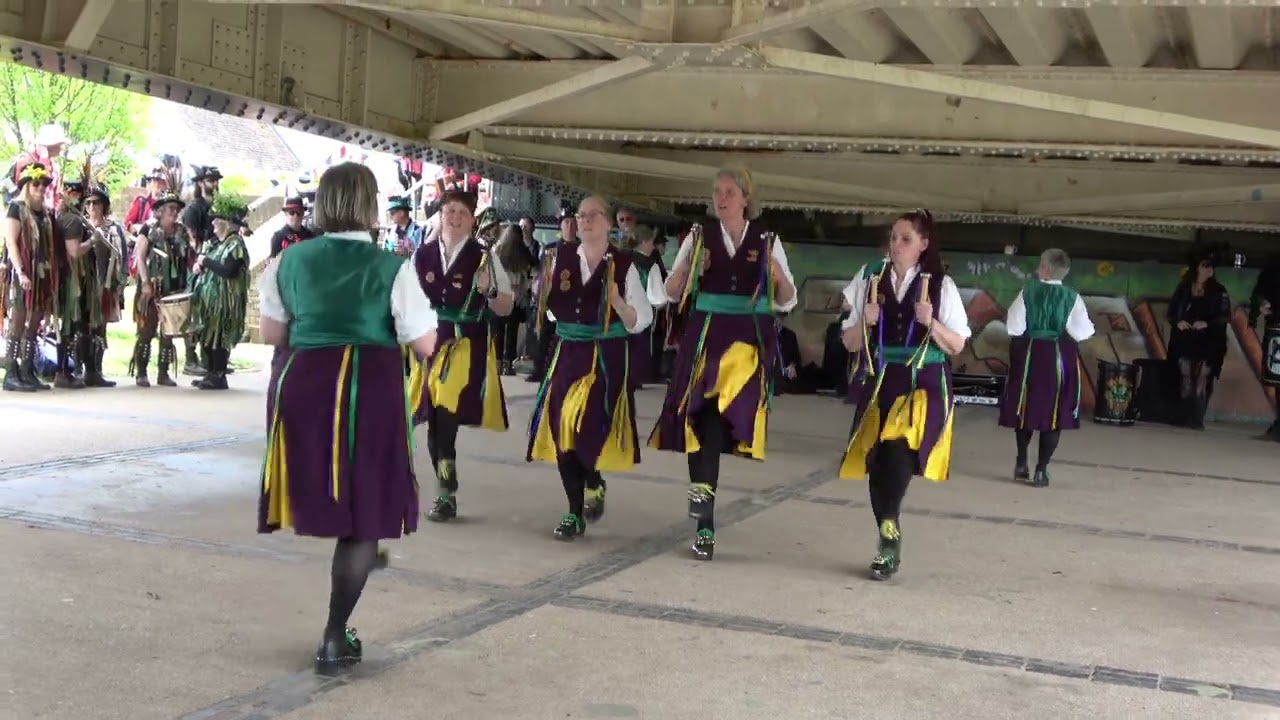 Belle D'Vain Northwest Morris dance 