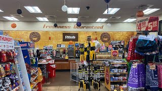 HOW TRUCKERS LIVE ON THE ROAD CROSS COUNTRY (PILOT TRAVEL CENTER MAWAH NJ)