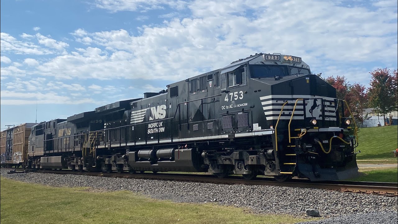 NS AC44C6M 4753 very fresh leads a long 12R!! 10-10-2023 - YouTube