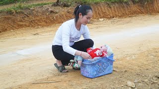 Was kicked out of the house by her lazy husband, found an abandoned baby, 17 years old single mother