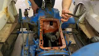 Ford 3000 Hydraulic Cover Removal and Installation