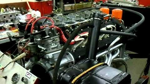 Ferrari Daytona 365GTB4 engine running on test stand - Part 2