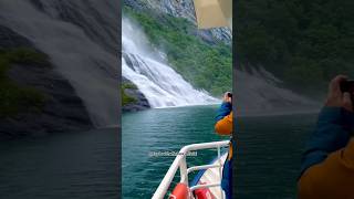 😱omg 🌊#nature #viral #shorts #youtubeshorts#travel#calming #relaxing#@ExploreTheNature.official