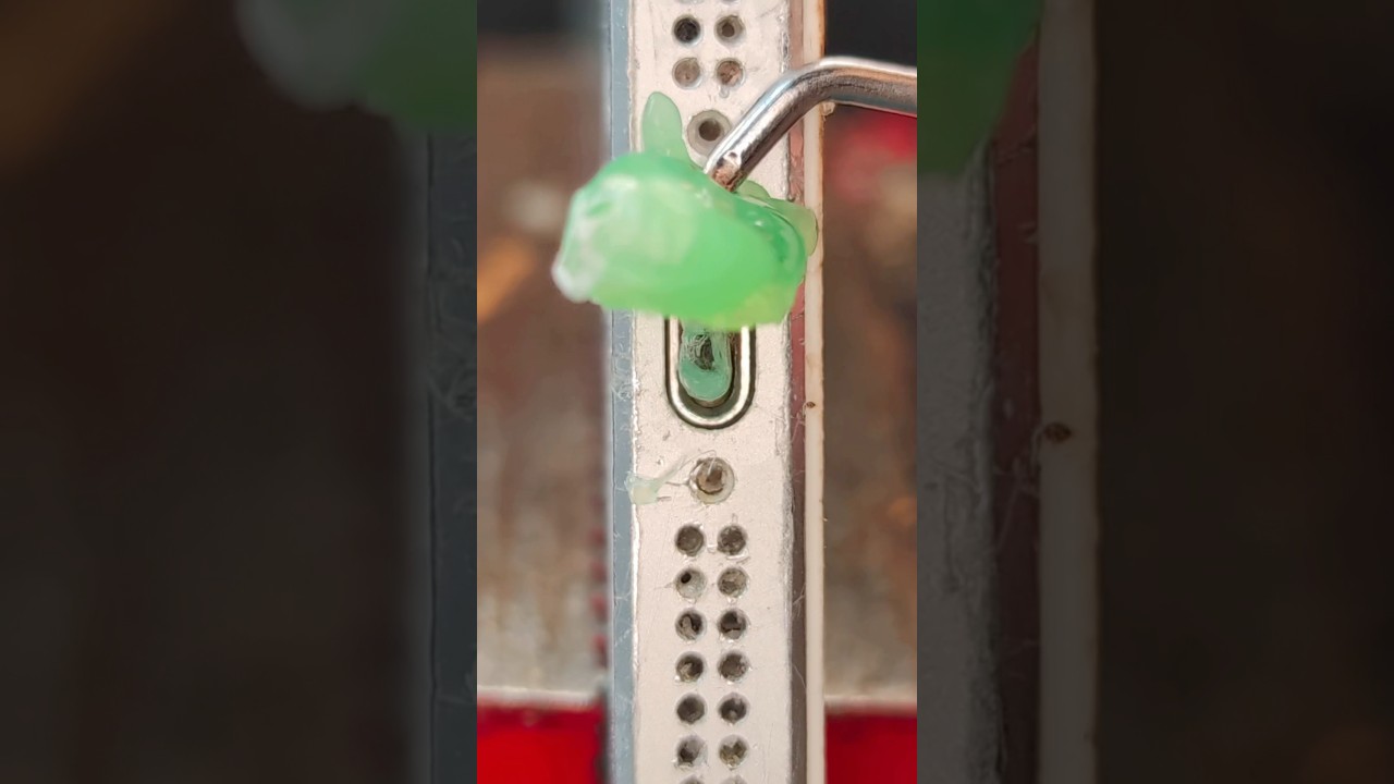 Cleaning iPhone Charging Port with hot Glue, don’t try!🤢 