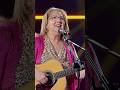Con la magia della sua chitarra, Sonia canta “Chiquitita" degli ABBA | #TheVoiceSenior Semifinale ⭐️