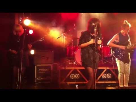 PINS — Pins - Girls like us - Live @ Lo-Fi - Milano - 14/05/2014