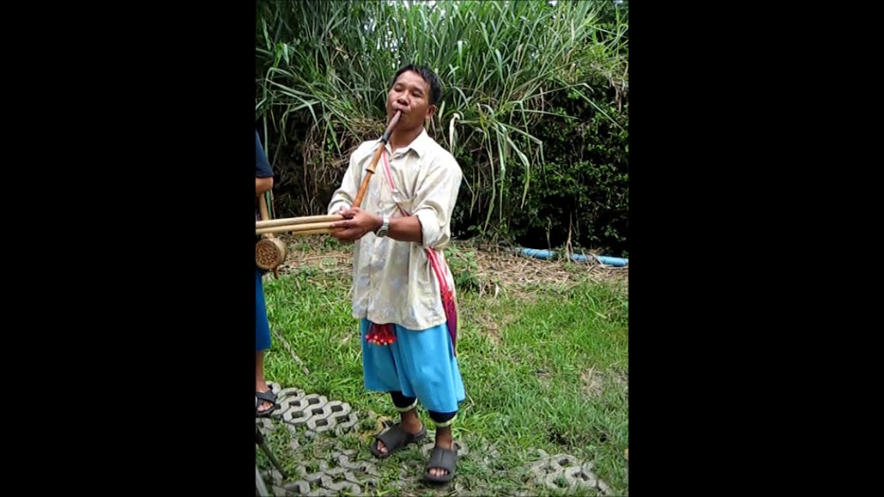 Free Reed Pipe Lisu musician playing free reed pipes - YouTube