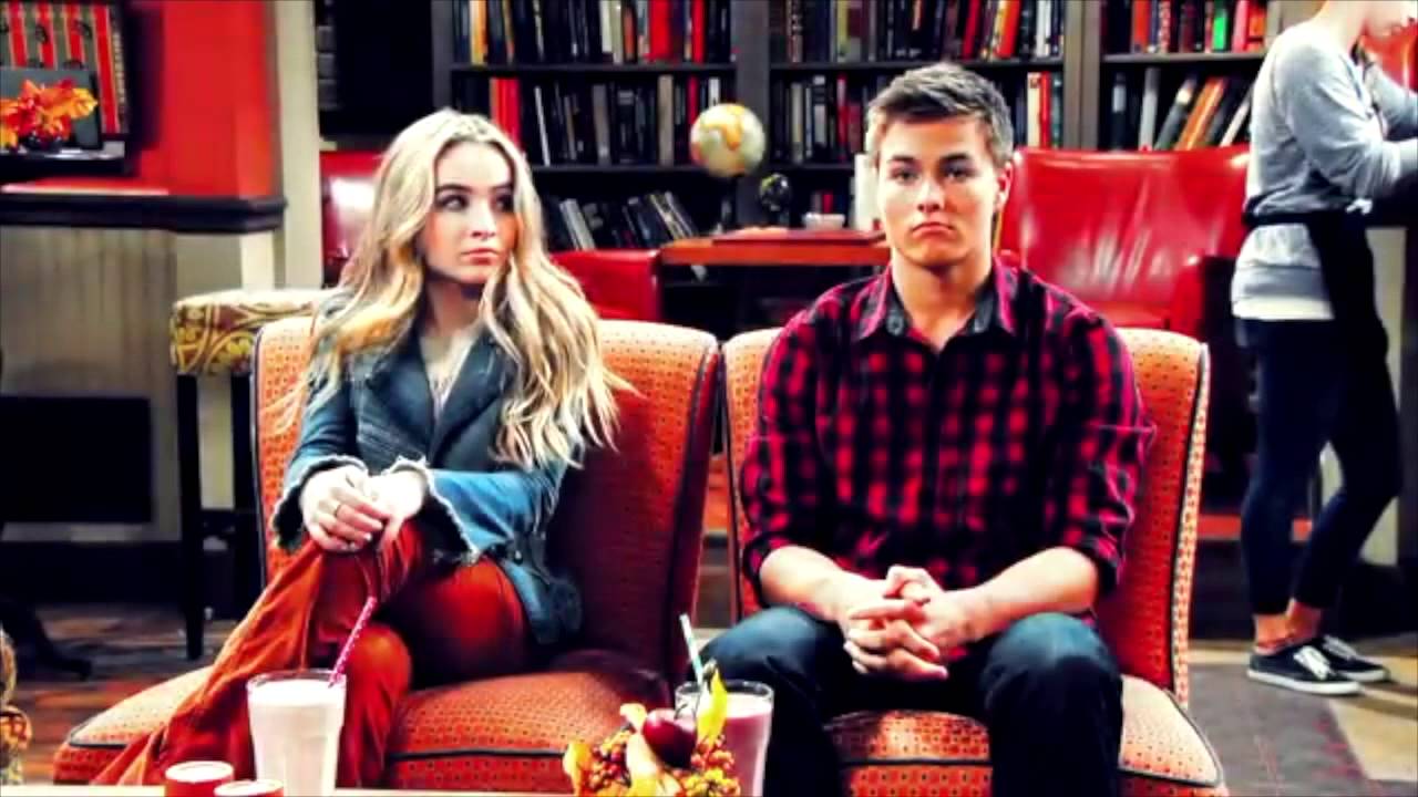 is vanessa hudgens still dating austin butler