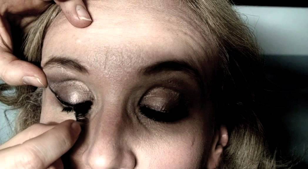 17 HIPPIES WELTWEIT 2011 PART 4 of 4 "Ton Étrangère"