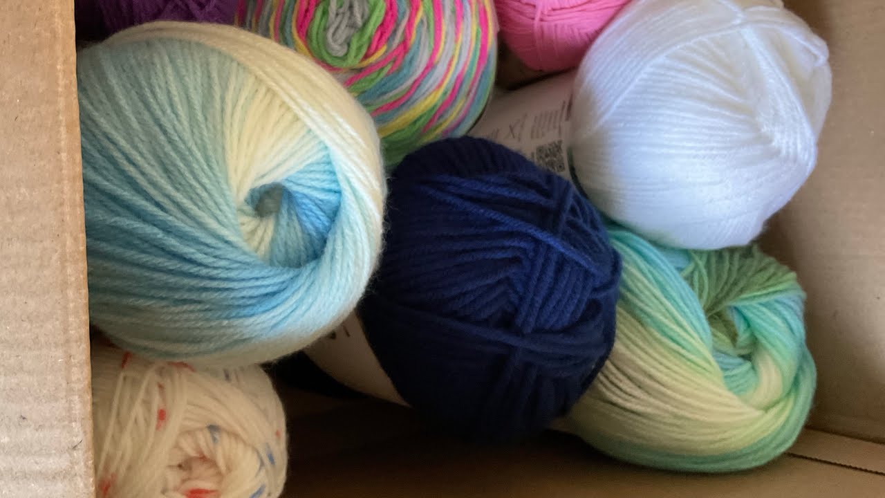 Yarn acquisition from the knitting network