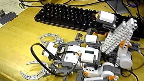 NXT Mindstorm Scorpion