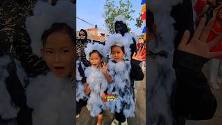 Download Lagu karnaval 17 agustus lucu dan menarik satu kluarga jadi Shaun the Sheep MP3