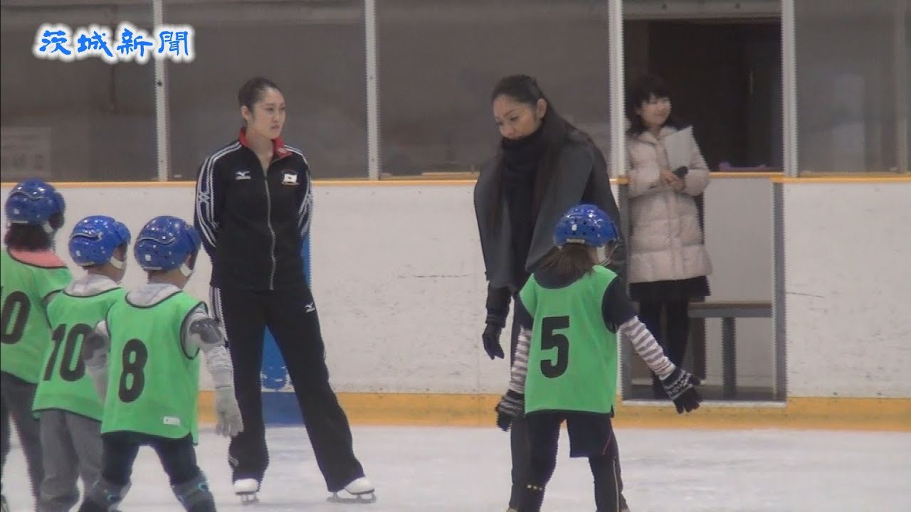 安藤美姫さん、小学生にスケート指導   笠松運動公園