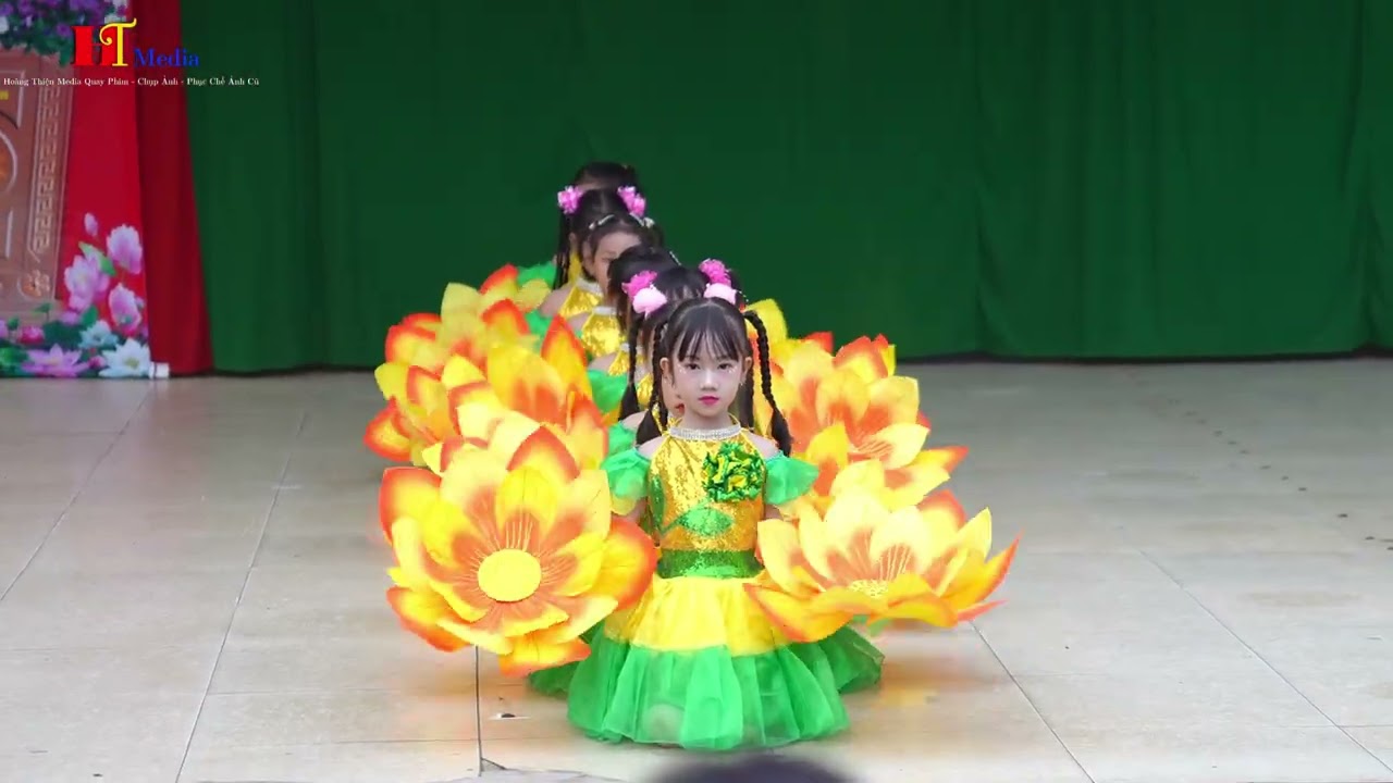 BÀI MÚA: LỜI THẦY CÔ - TẬP THỂ LỚP 1B TRƯỜNG TH VIỆT NGỌC NĂM HỌC 2025 - 2026