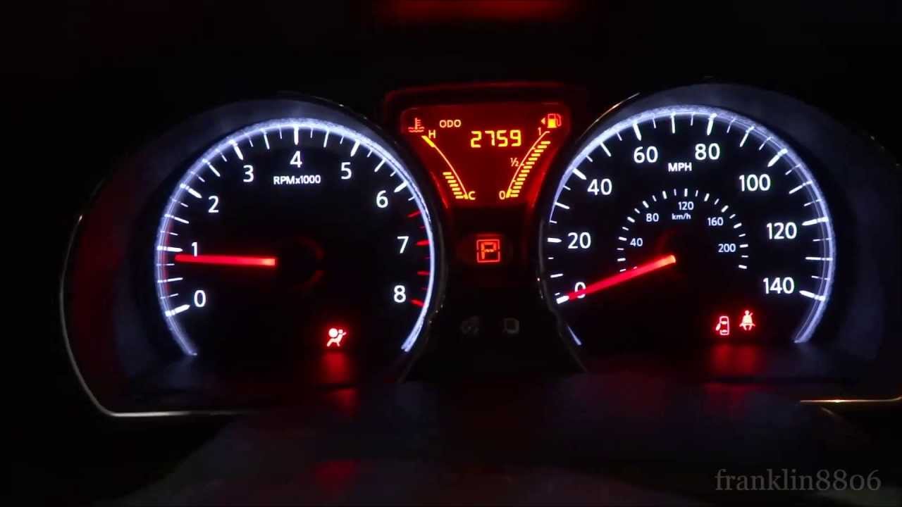 2014 Nissan Versa Note SV Start-up & Exhaust