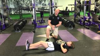 Weighted Hand Toe Crunch