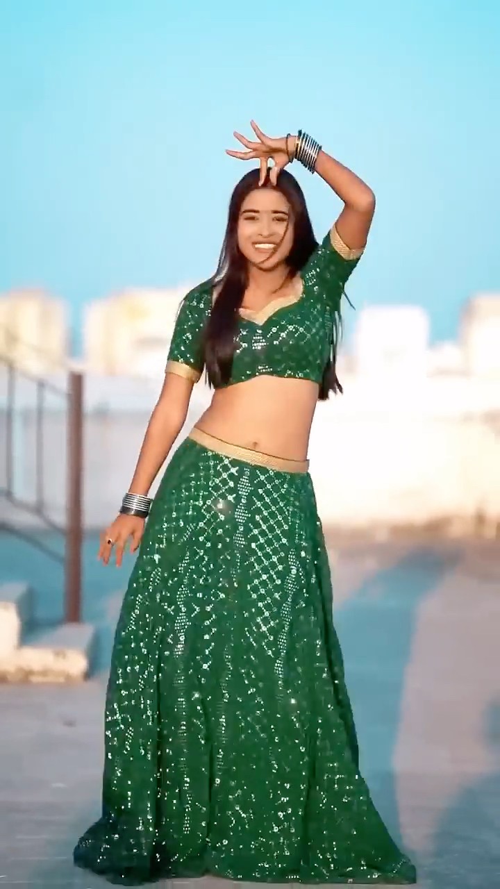 Holi Me Chicken #GoldiYadav #SnehaBakli #Bhojpuri #Holi #song #shorts #holisong