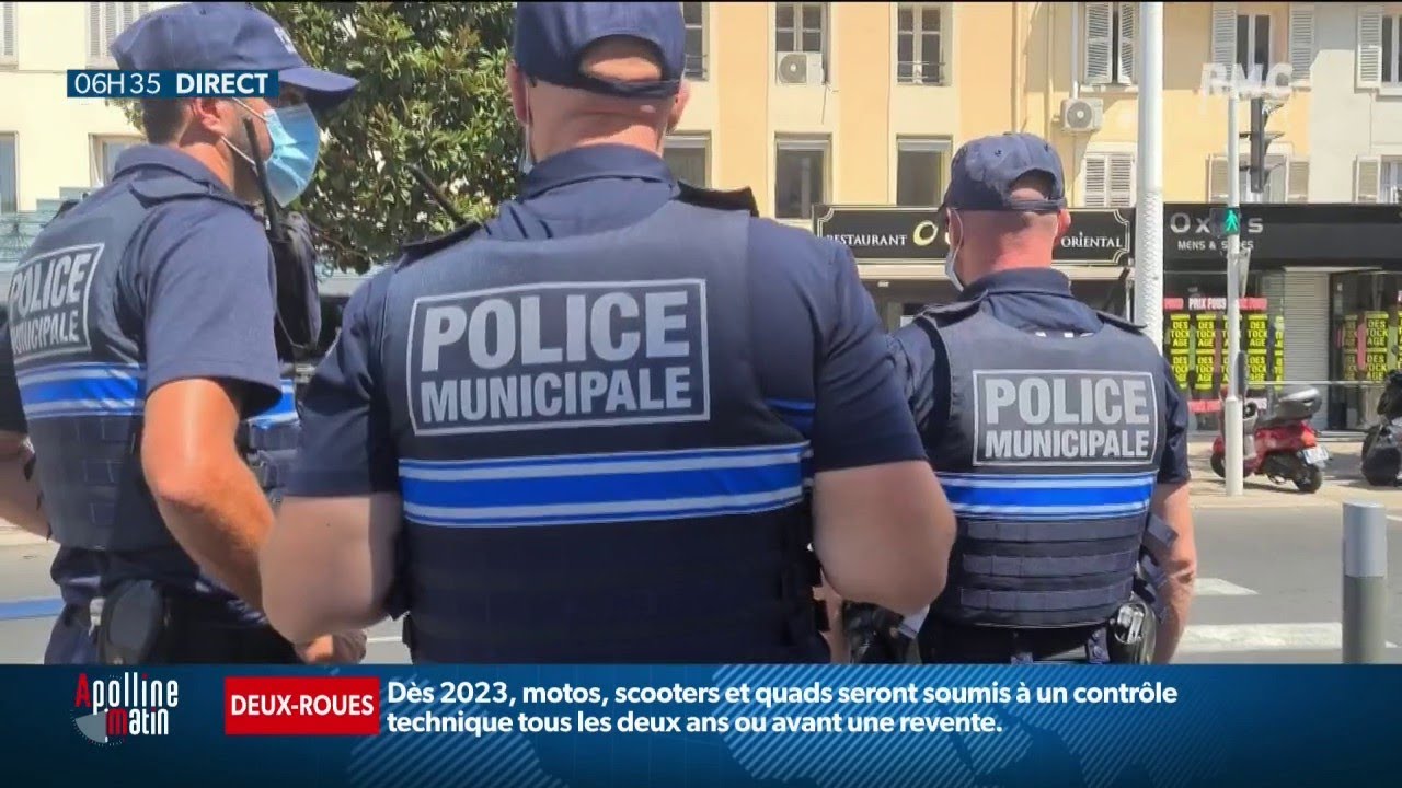 Des maires de droite et d'extrême droite refusent que la police contrôle les pass sanitaires