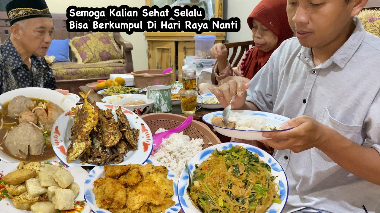 Bukber Spesial Bareng Keluarga Cemara Makan Sederhana Yang Penting  Ada Daging