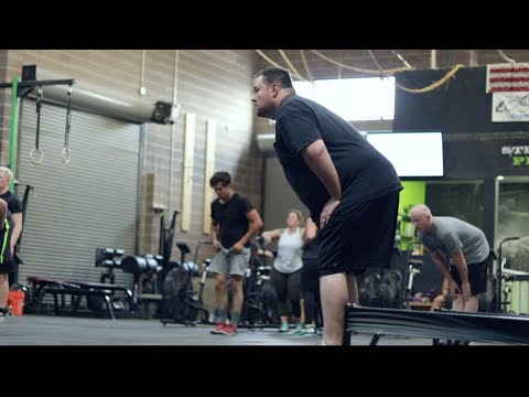 COMMENT PLUS CONFORTABLE DANS SENTIR LE GYM (DEBUTANT GUIDE!)
