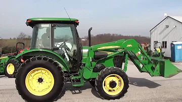 Kolik váží traktor John Deere 5093e?