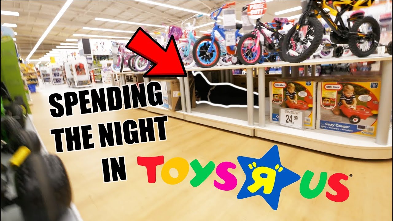 SPENDING THE NIGHT IN TOYS R US (CAPTURED) - SPENDING THE NIGHT IN TOYS R US (CAPTURED)