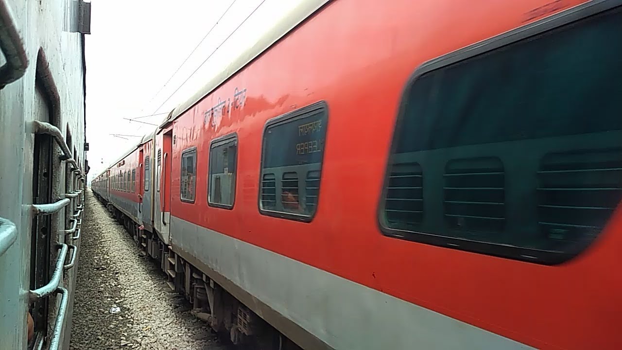 12303 Poorva Express (Howrah - New Delhi) - YouTube