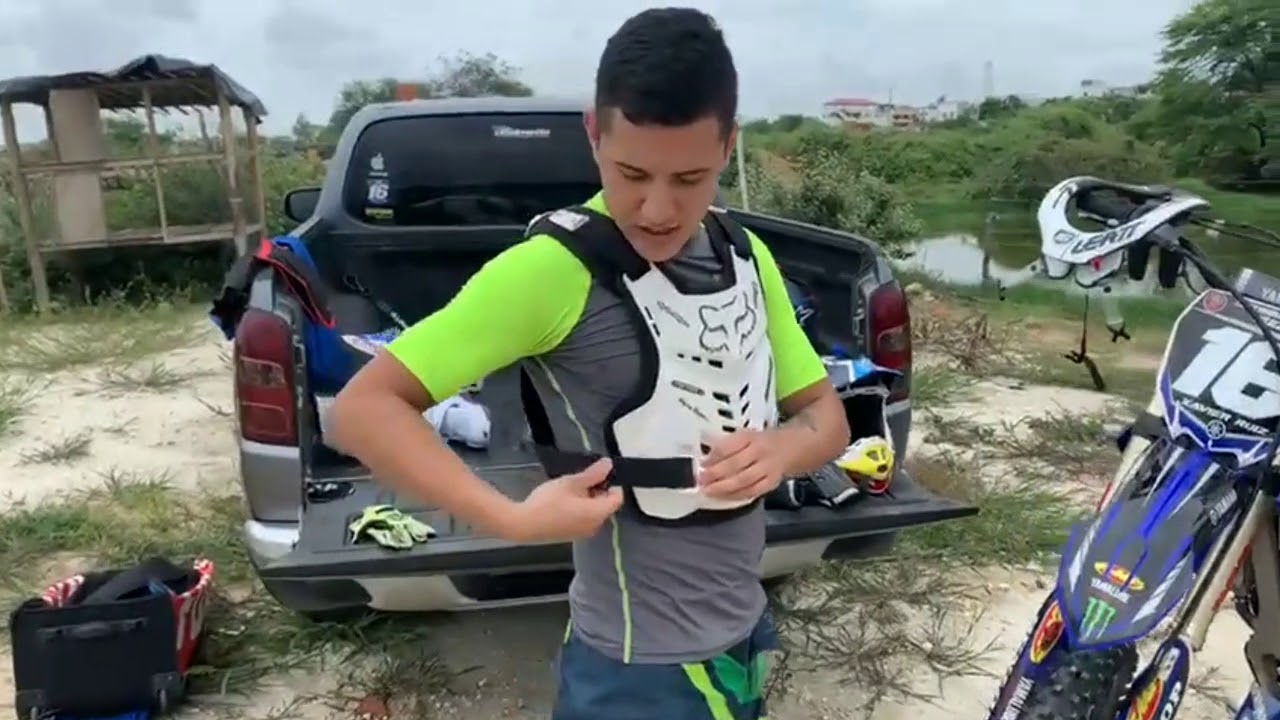 simpatía Derritiendo conservador Vestimenta e indicaciones para iniciar el Motocross. - YouTube