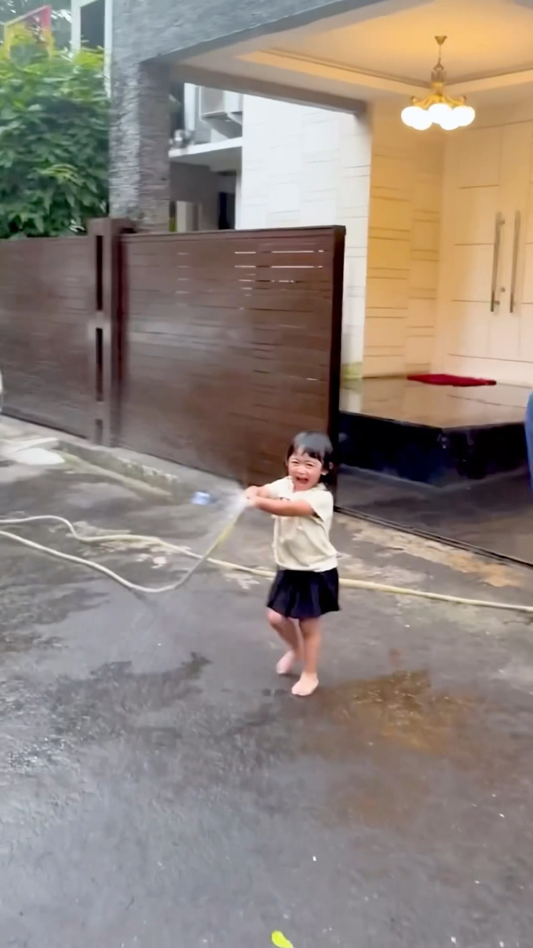 Satu rumah kena prank sama Moana.. #moana #riaricis