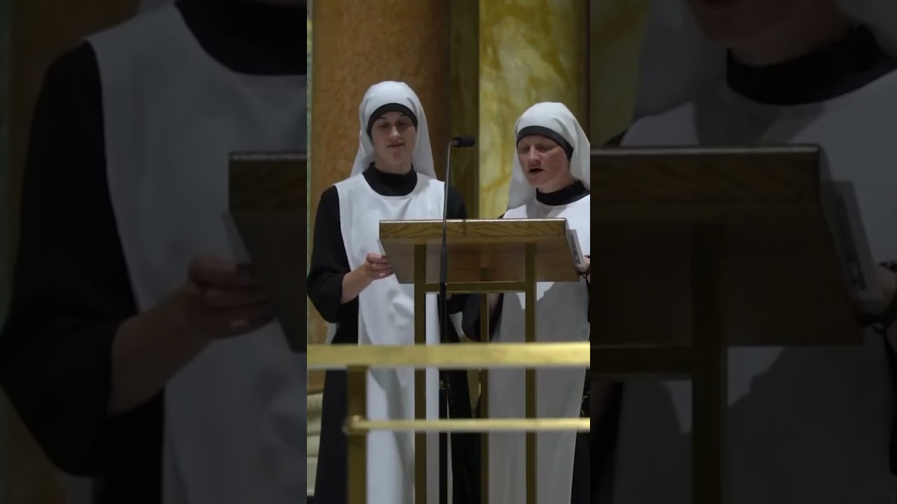 Religious Sisters Host Beautiful Eucharistic Procession at Cathedral Basilica of Saint Louis