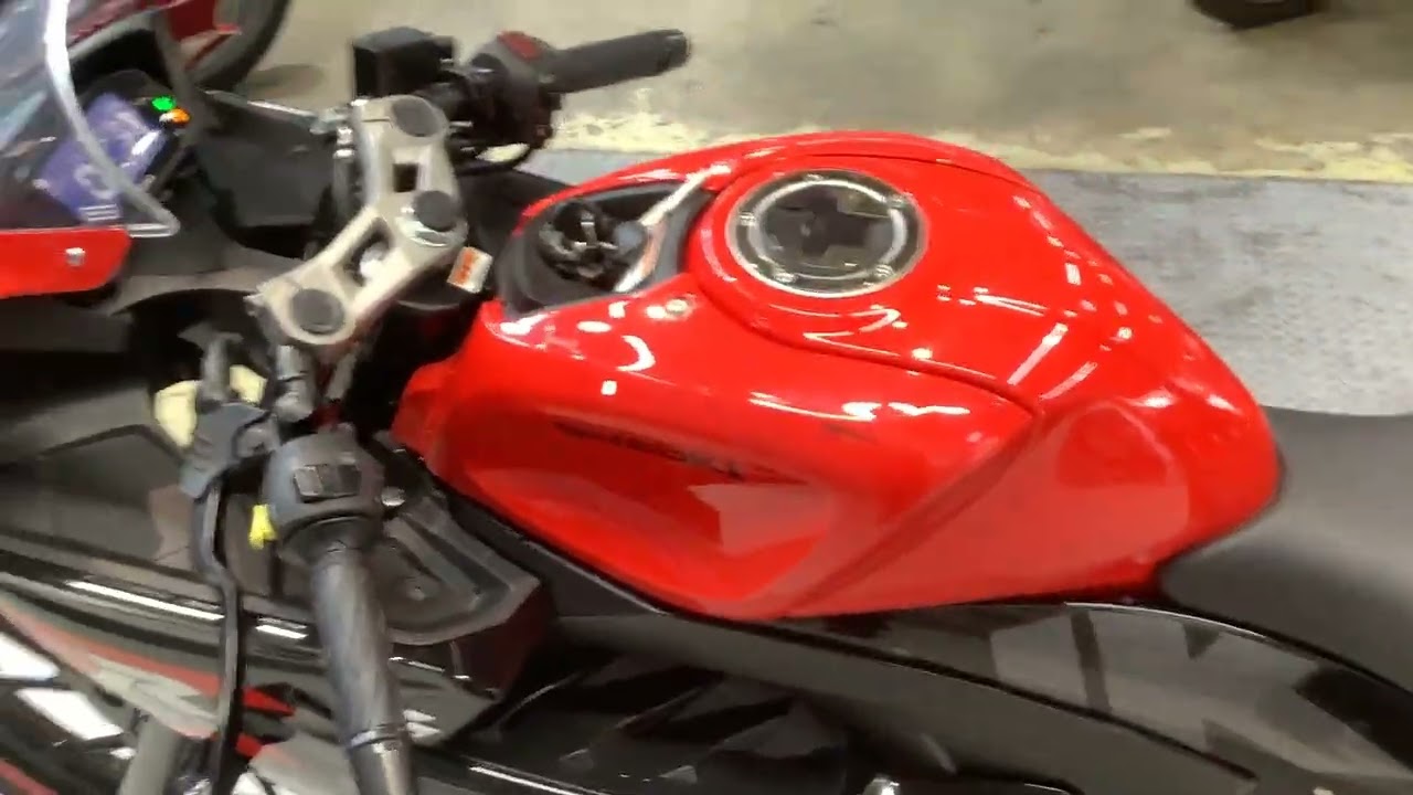 スズキ GSX-R125 2021年モデル ABS ノーマル スペアキー有り B711144