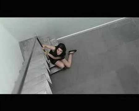 在 YouTube 上观看 ETYL -En l'Homme
