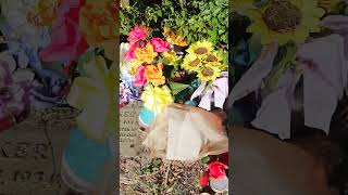 Visiting Bonnie Parker's Grave