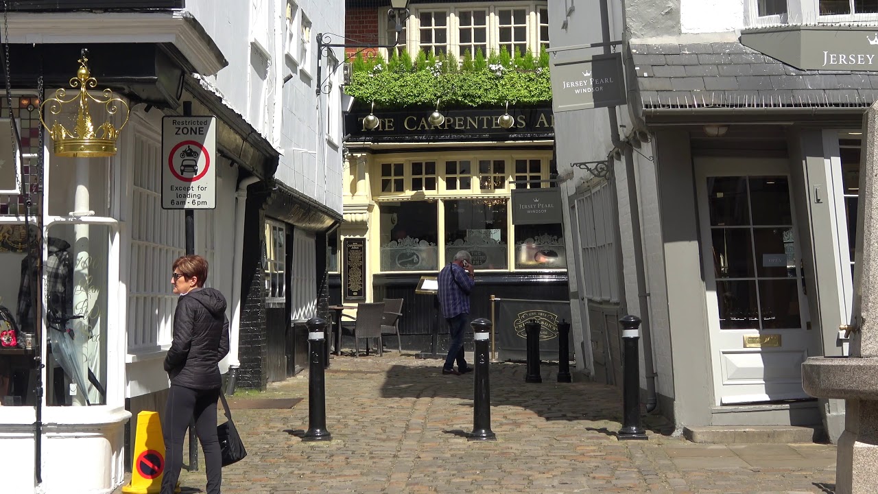 Windsor claims the shortest street in the UK