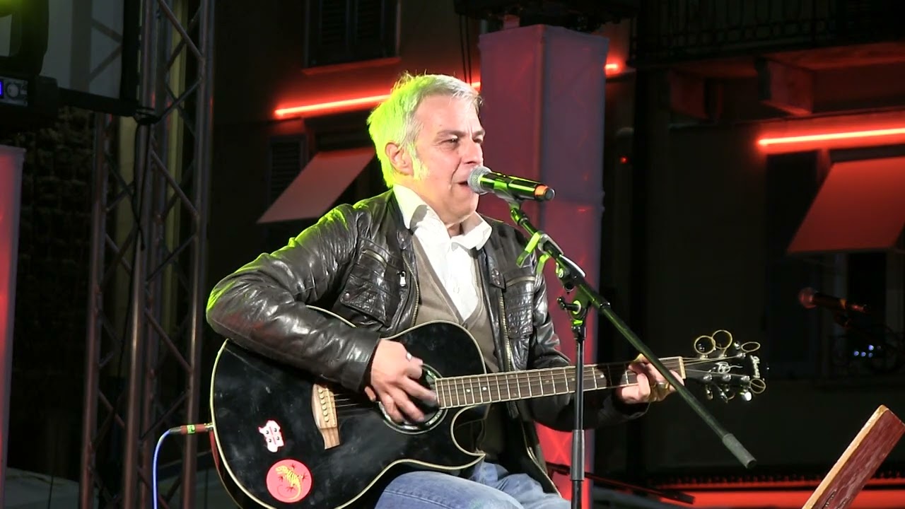 DAVIDE  VAN  DE  SFROOS  