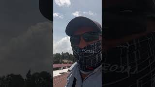 Trabajando bojo el sol 😎 ardiente